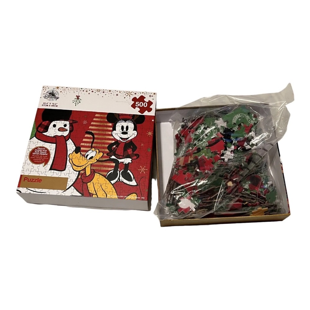 Disney Store Mickey Mouse and Friends 500 Piece Velvet‎ Details Christmas Puzzle - Picture 3 of 3